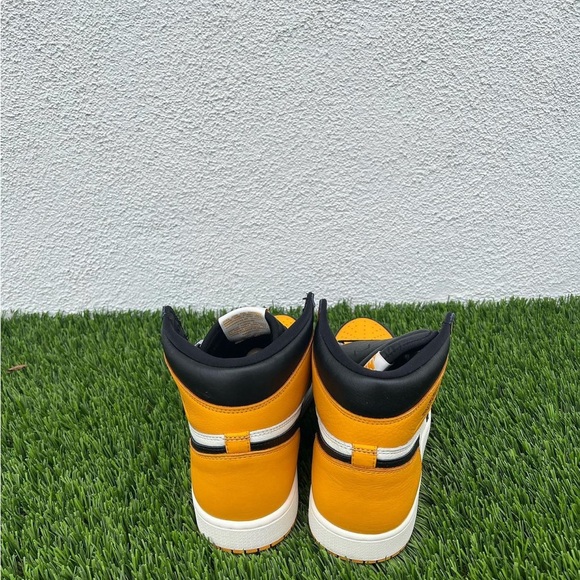 Jordan 1 high yellow size 13 mens brand new with box - Picture 4 of 4